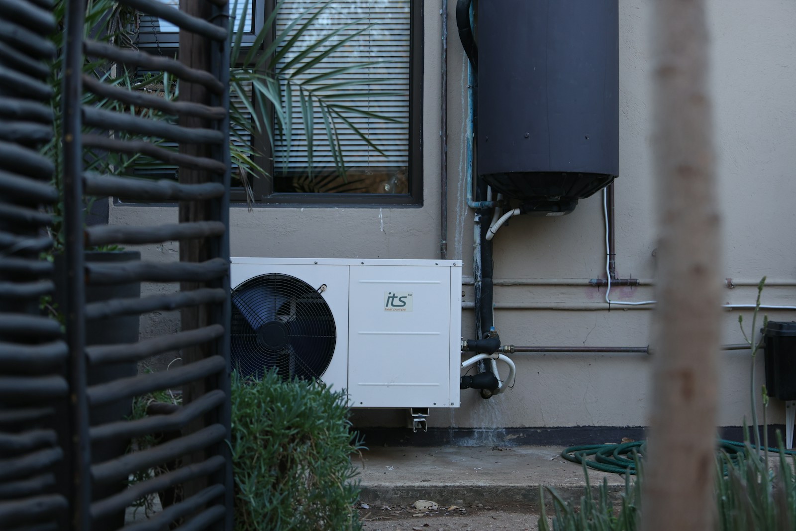 Moderne elektrische boiler installatie door HR Duurzaam